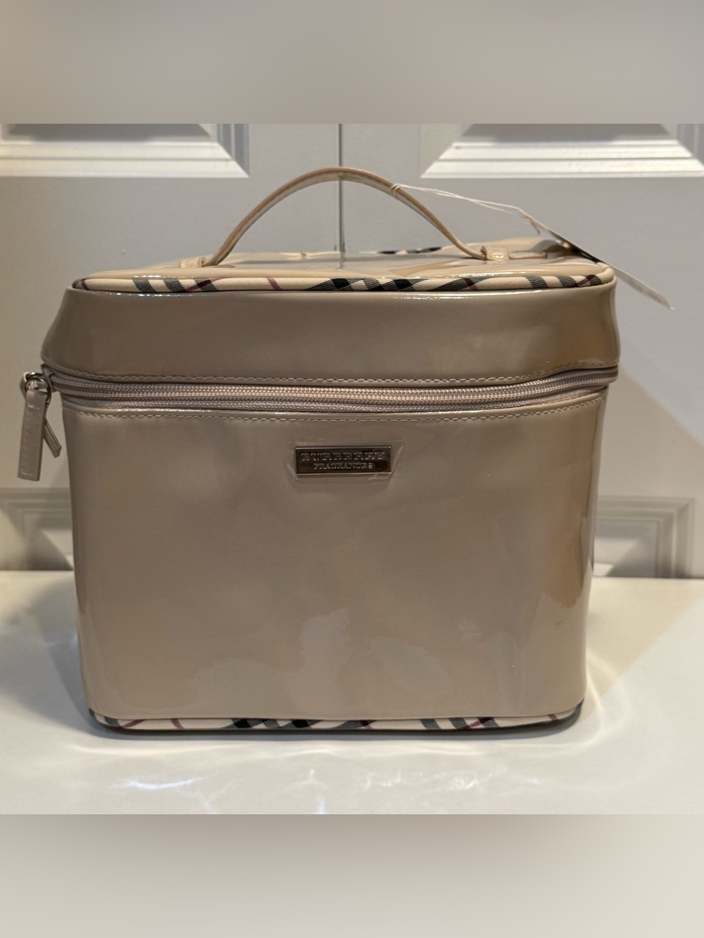 Burberry Fragrances Patent Beige Vanity Makeup Case GWP